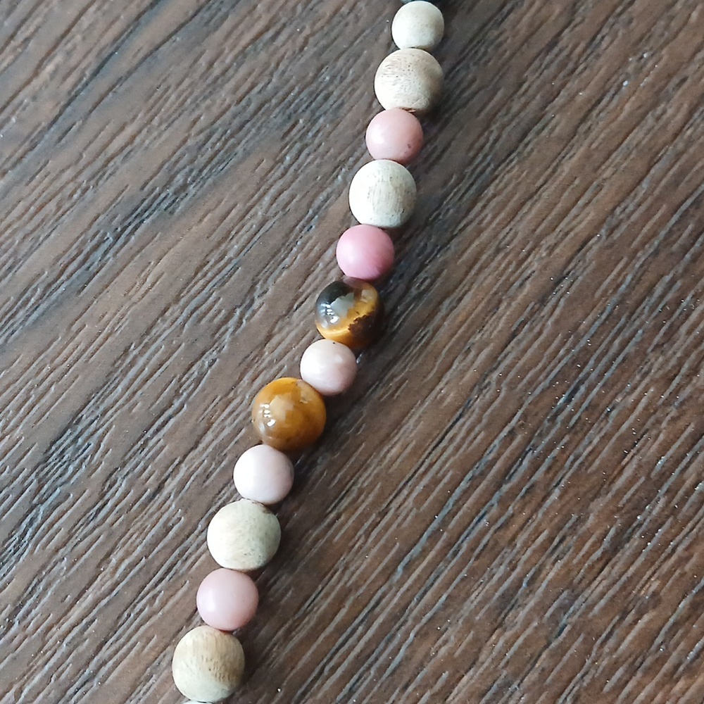💙Beaded Necklace - Picture 4 of 8